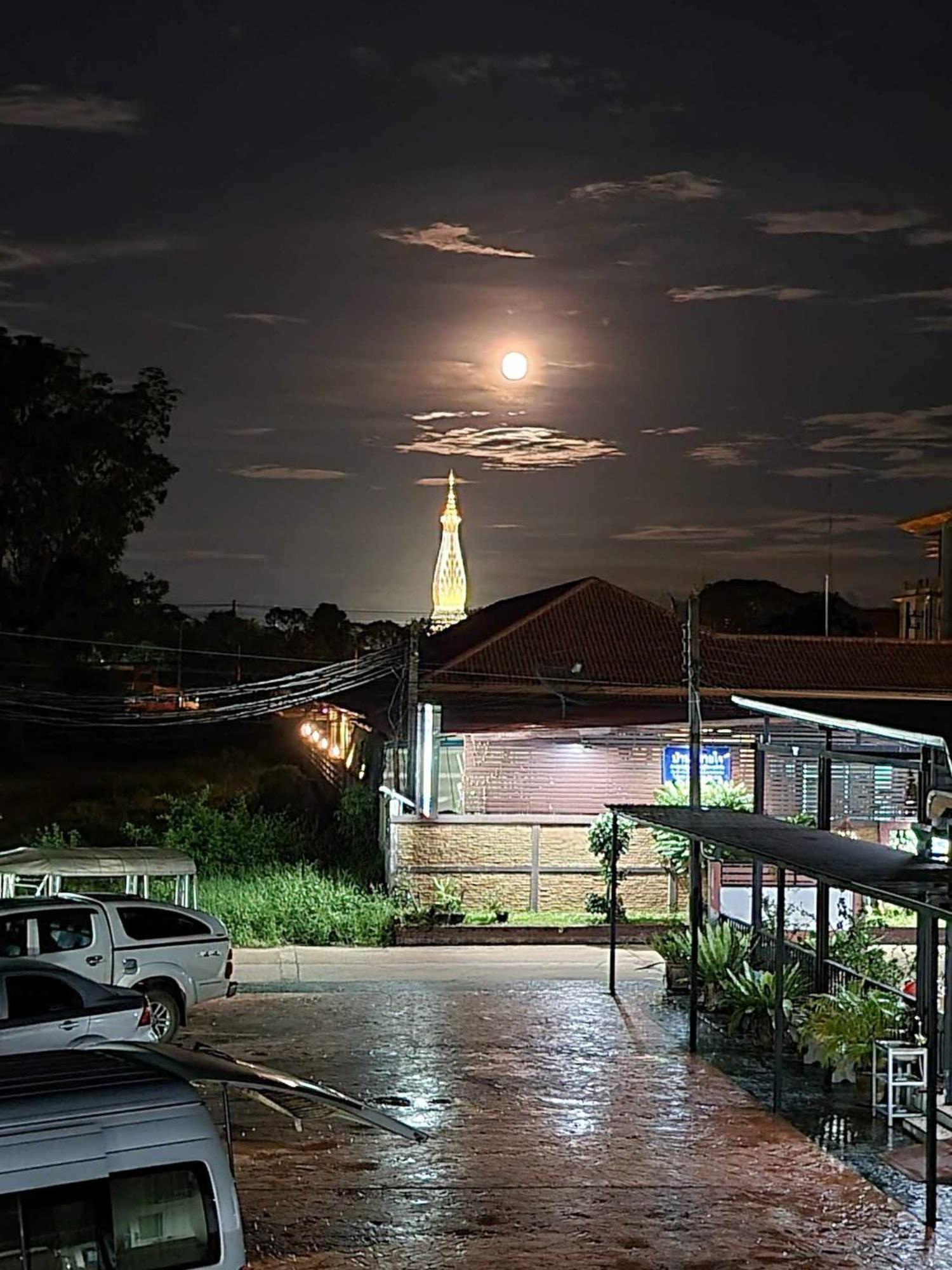 Baan Sabaijai Resort That Phanom Екстер'єр фото