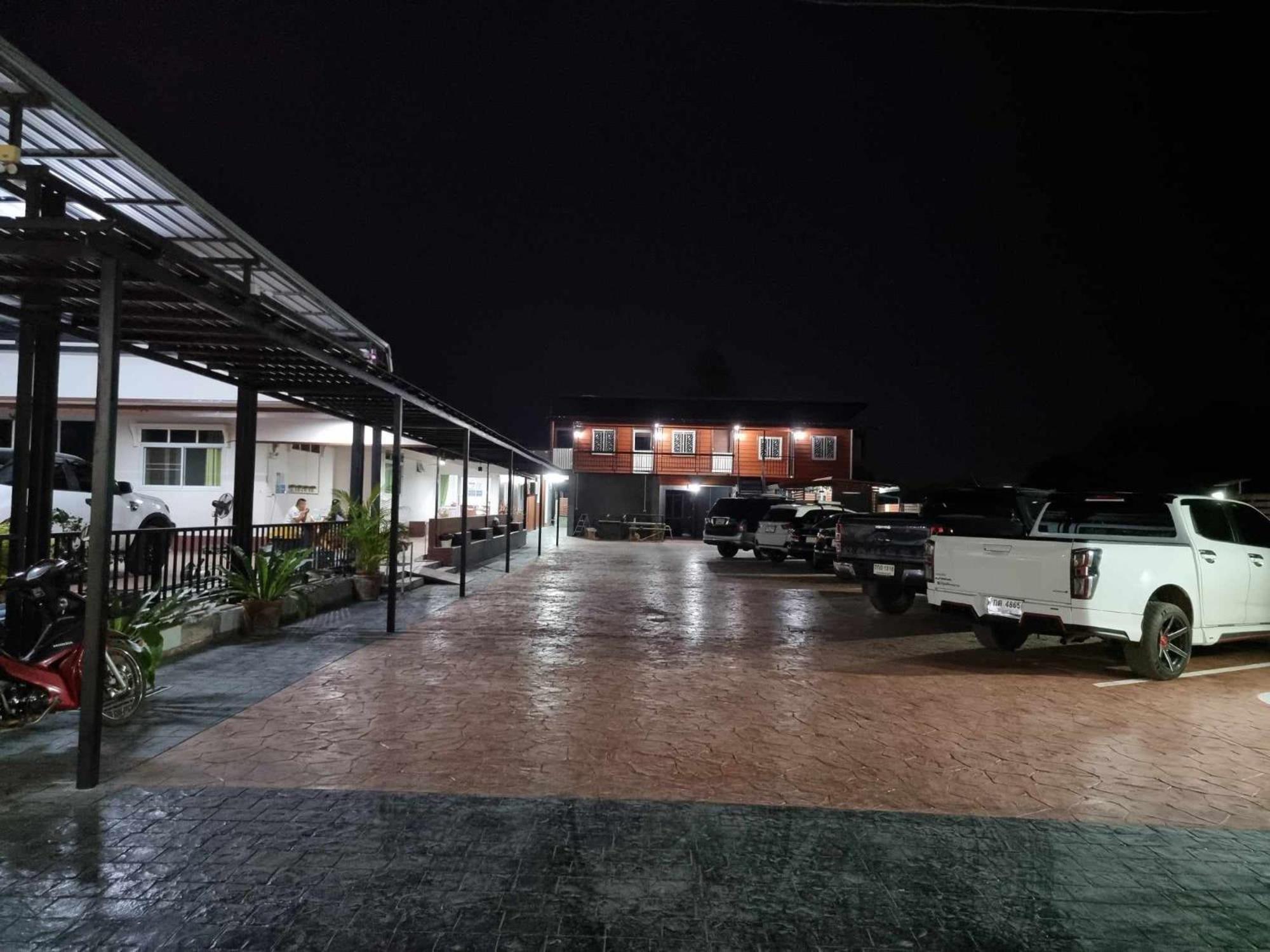 Baan Sabaijai Resort That Phanom Екстер'єр фото