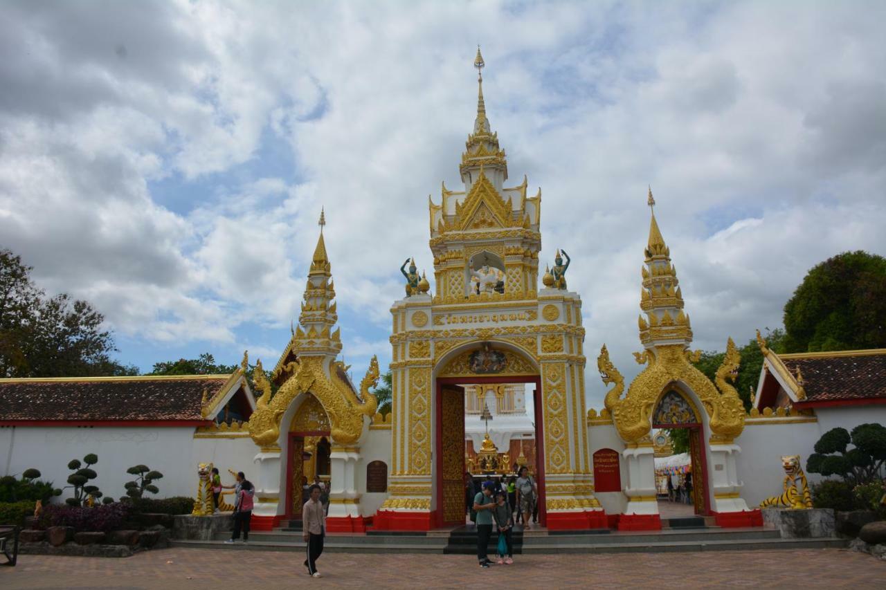 Baan Sabaijai Resort That Phanom Екстер'єр фото